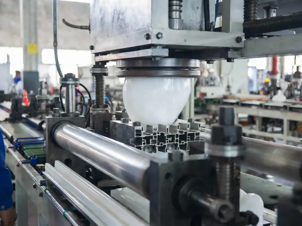 Custom plastic profiles extrusion manufacturing process at Dachang facility, showing precision tooling, die design, and quality control for lighting and automotive trim applications.